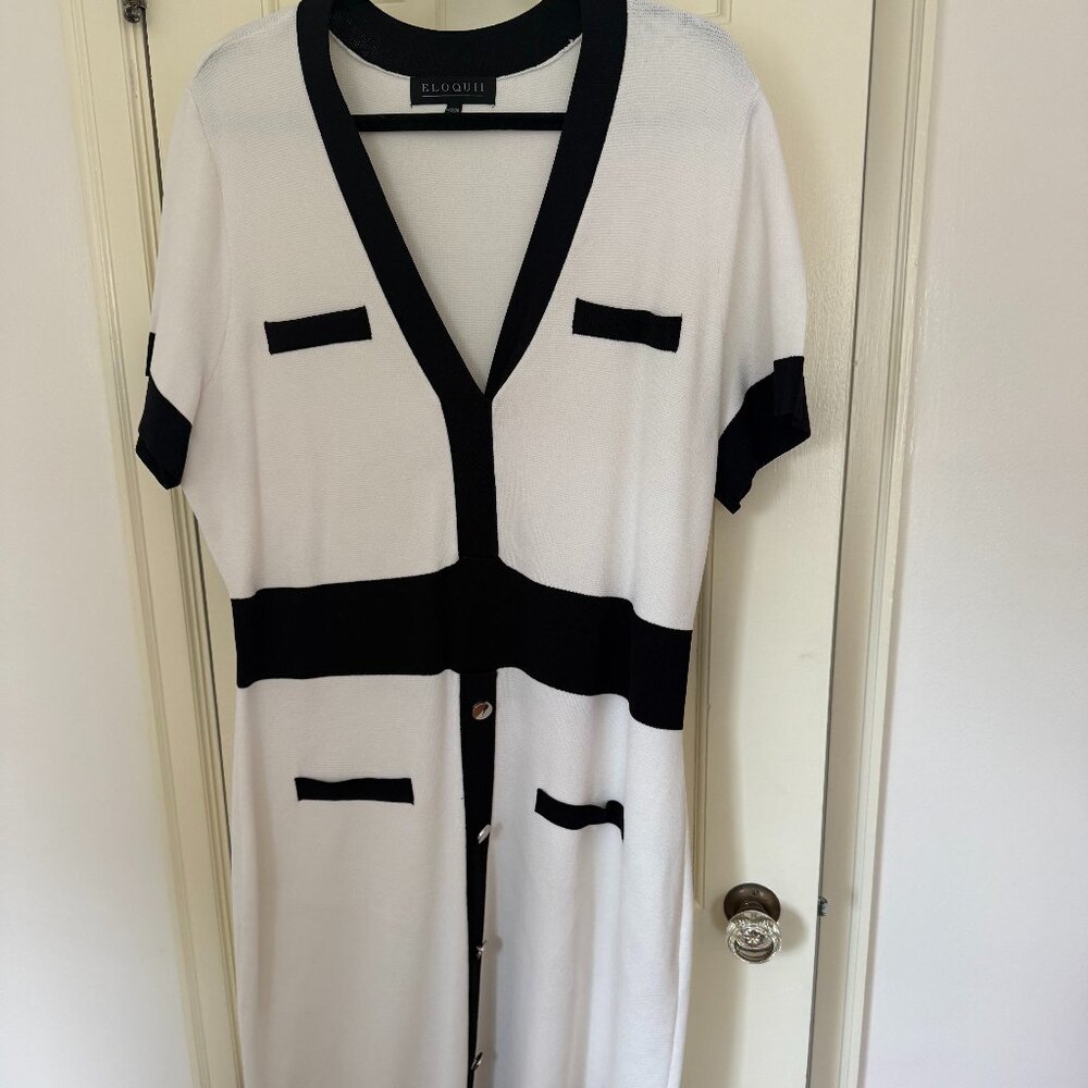 Eloquii short sleeve sweater dress, white with black details size 18 / 20